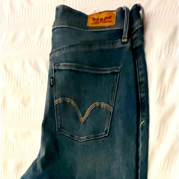 LEVIS JEANS - Picture 1 of 2